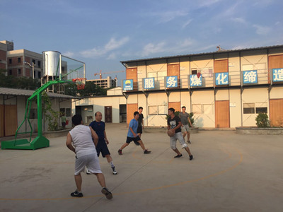 天工公司土建十五部举办篮球友谊赛 丰富员工业余生活