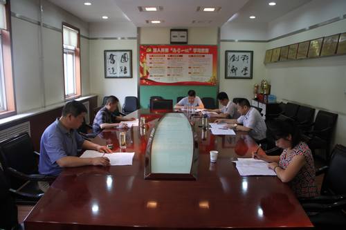 铜煤公司领导班子成员多形式凝聚力量谋发展保稳定