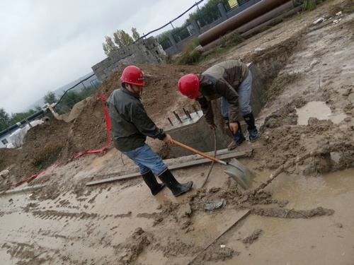 澄合分公司建设者中秋节前的“感人瞬间”
