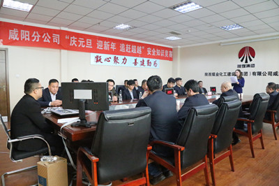 将士齐上阵 勇闯关