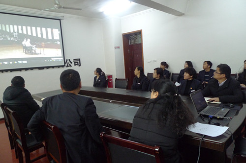 机电安装公司召开党员干部廉洁警示提醒会