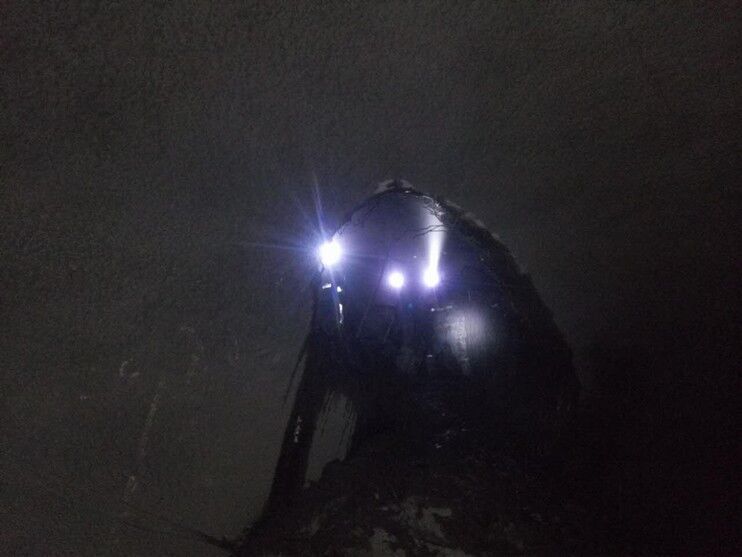 矿建三公司双龙项目部西翼运输巷顺利与2#联络巷贯通