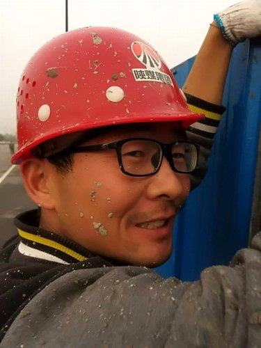“铁人”张晗旭
