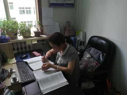 陕煤建设铜煤公司基层车间工会强化女职工教育培训，提升女职工综合素质