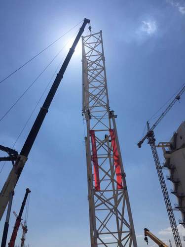 陕煤建设中煤公司：曹家滩项目部4#驱动机房至块煤仓栈桥支架吊装作业顺利完成