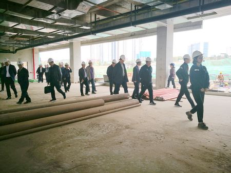 陕煤集团思创学院观摩团走进陕煤建设天工公司承建的陕煤技术研究院施工现场