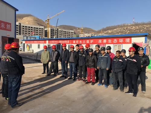陕煤建设矿建二公司车村工地开展火灾应急演练为安全生产保驾护航