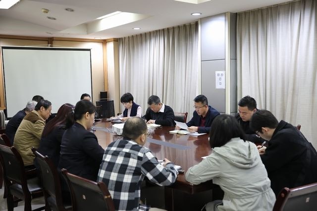 路桥分公司认真学习传达“专项整治”《宣讲提纲》