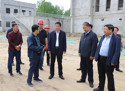 汉中市汉台区委书记曹宇调研陕煤建设汉中分公司铺镇污水处理厂截污干管项目