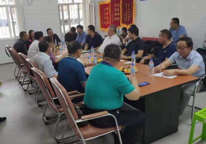 秦商总会中亚四国经贸考察团来塔考察
