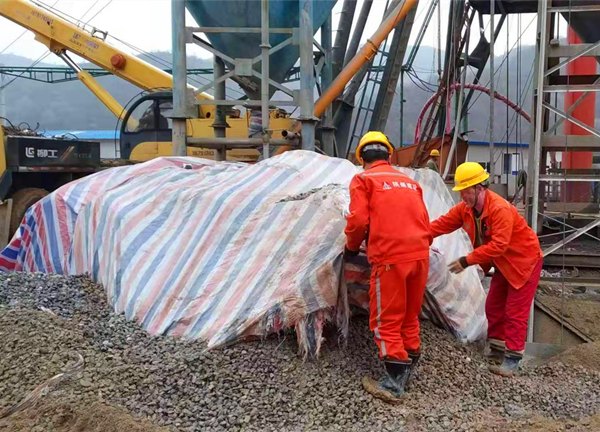 陕煤建设矿建三公司崔木项目部：冬季施工“不降温”   全力以赴推进项目建设