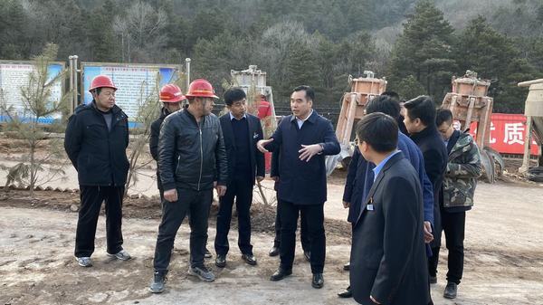 蒲白矿业公司党委书记、董事长沈显华一行莅临陕煤建设矿建二公司建庄项目部检查指导工作