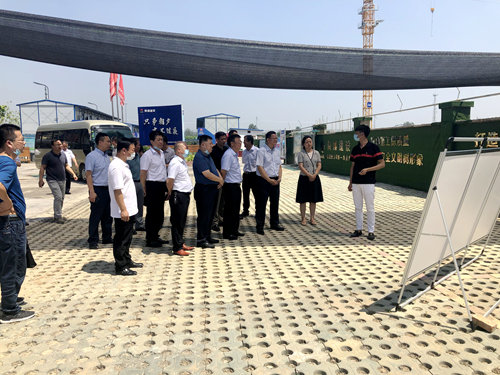 西咸新区管委会主任康军深入大秦置业公司山水逸境项目调研