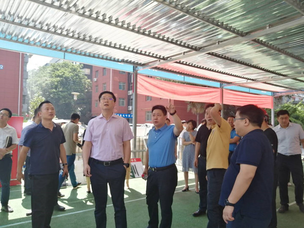 西安市新城区区长王征一行深入老旧小区改造项目调研指导工作