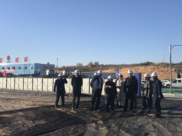 榆林市城市投资经营集团党委副书记、总经理郝君深入陕煤建设榆林公司杭萧绿色钢结构产业制造基地项目检查指导工作