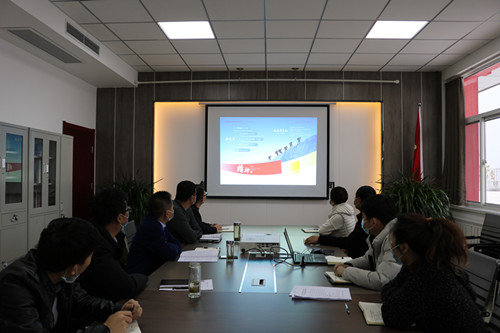 陕煤建设川耀公司组织学习陕煤集团新版《华体会体育平台官方网站手册》