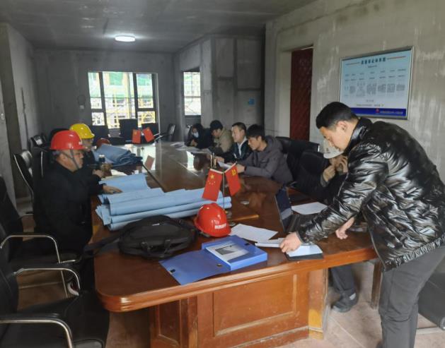 绿宇公司:蓝山水岸项目部积极进行项目图纸答疑 石材样品确定工作