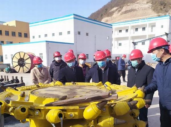 省多部门深入陕煤建设矿建二公司冶坪项目部开展安全生产执法联合大检查
