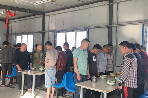 陕煤建设矿建二公司小保当第三项目部：用光盘行动悼念国之脊梁