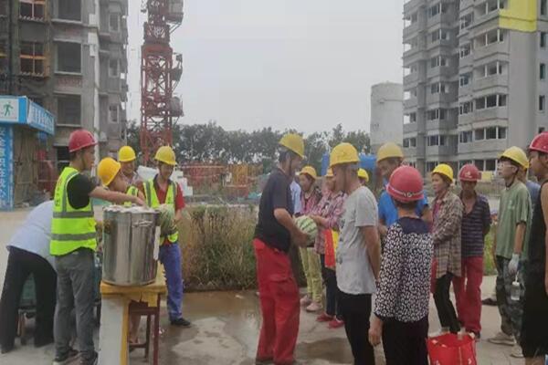 陕煤建设咸阳分公司第五项目部多举措开展防暑工作