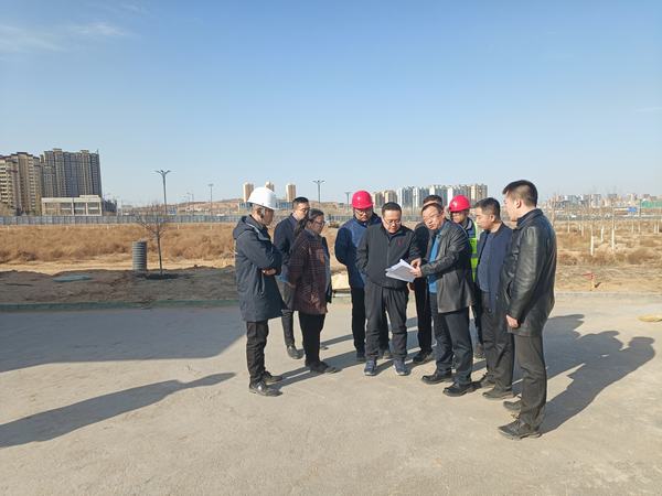 榆林市政协副主席、市发改委主任杨扬一行莅临科创新城同慧运动公园项目调研指导工作
