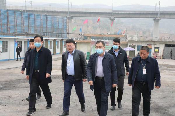 韩城矿业有限公司领导前往陕煤建设矿建二公司第二项目部检查指导工作