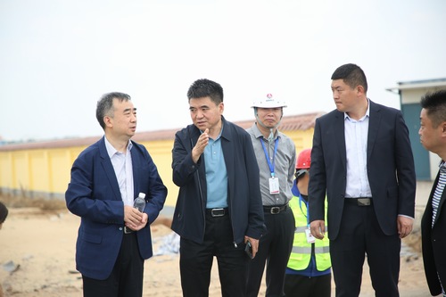 陕煤运销集团党委书记、董事长杨科生一行莅临榆阳煤炭物流园区项目检查指导工作