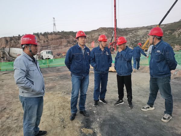 陕西新元洁能有限公司董事长、总经理范建林莅临陕煤建设天工公司检查指导工作