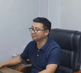 用担当谱写奋斗之歌