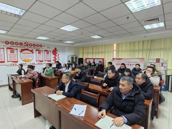 陕煤建设煤矿运营服务分公司：以思促学提能力 以学促干转作风