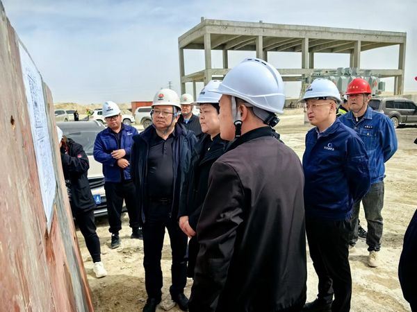 陕煤集团总会计师杨璇莅临青海西台一体化应用示范项目检查指导工作