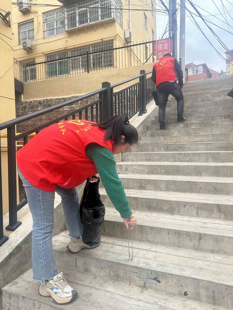 陕煤建设机电安装公司：志愿服务迎“五一”，文明与爱齐传递