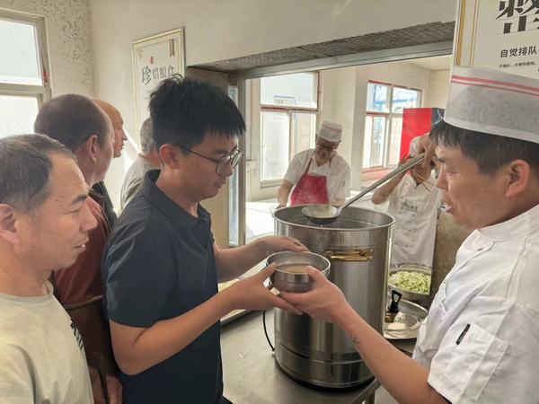 陕煤建设煤矿运营服务分公司：防暑降温有“凉”策