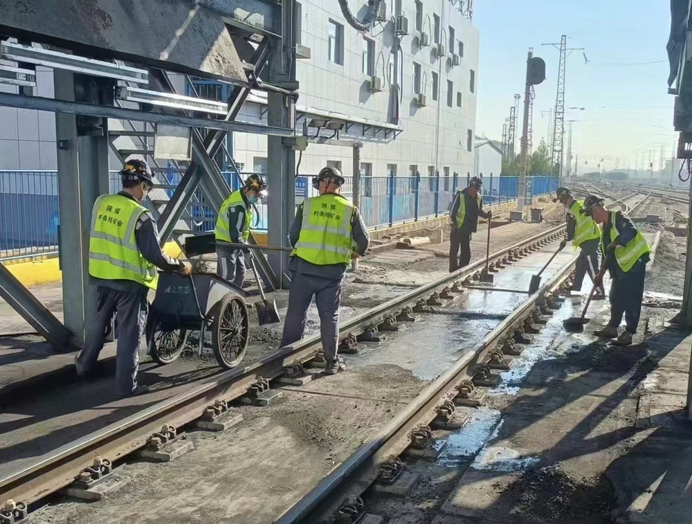 陕煤建设洗选煤运营公司柠条塔运营项目部: 他们,用汗水刻下坚守!