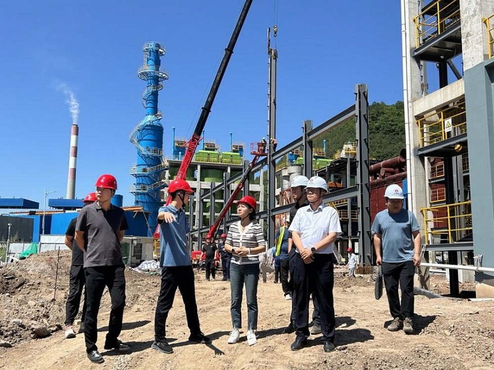 陕西建材科技集团副总经理杜永康一行深入黄陵煤矸石制陶粒项目调研指导