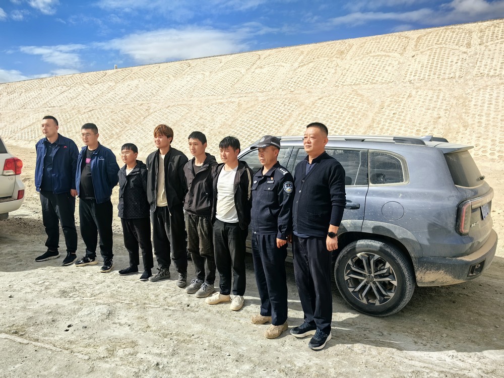 陕煤建设天工公司：与时间赛跑，6小时上演生死戈壁滩救援