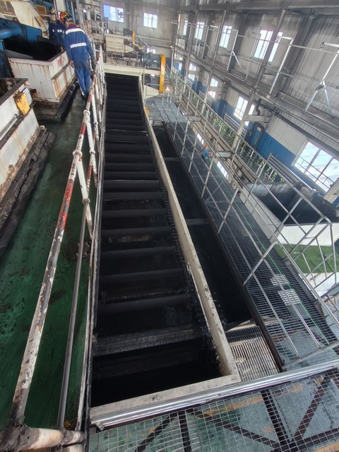 陕煤建设洗选煤运营公司第二项目部:柠条塔矿主洗车间重介浅槽分选机更换圆满完工