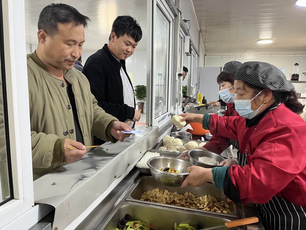 陕煤建设矿建三公司：冬季施工“有温度”，后勤保障“暖人心”