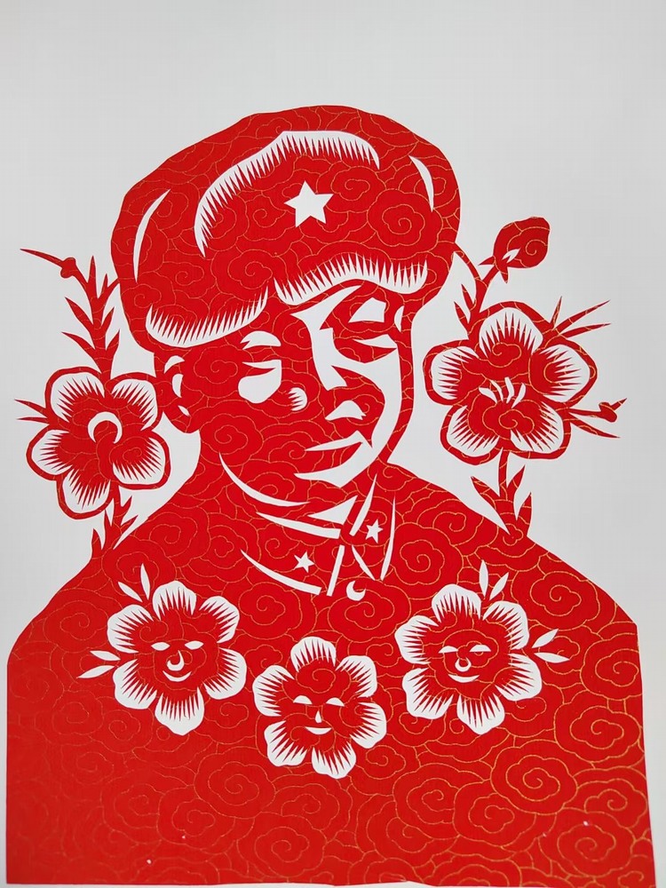 陕煤建设铜煤公司：剪纸学雷锋 志愿我先行