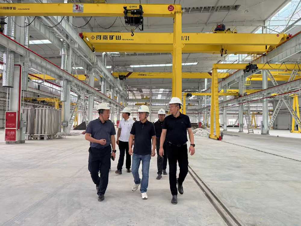 李云鹏赴汉中分公司自贡庞源智能塔机制造项目开展重点建设项目大检查