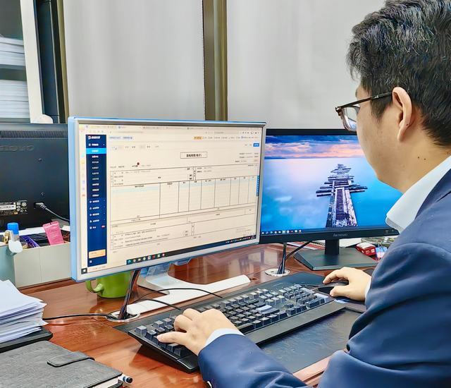 规尺之内,烟火之外