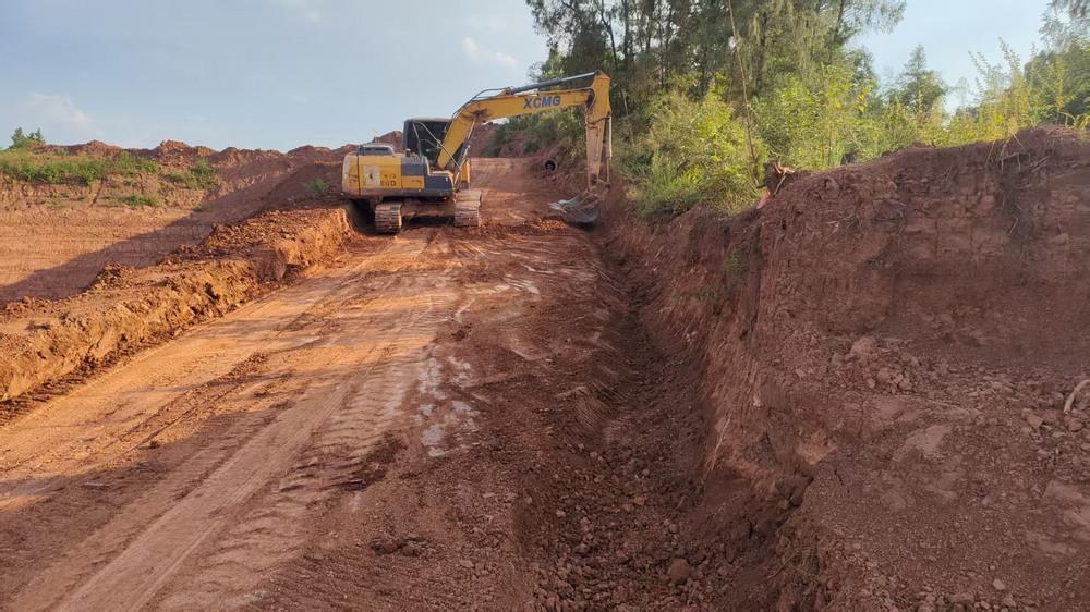 陕煤建设路桥分公司成渝扩容项目部多措并举筑牢雨季安全