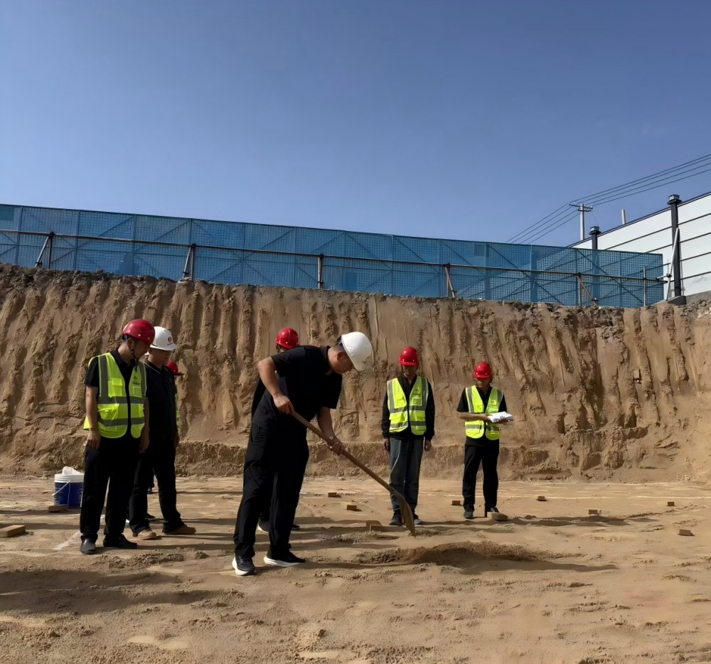 陕煤建设内蒙古分公司：匠心筑造教育标杆 准旗一中扩建工程稳步推进
