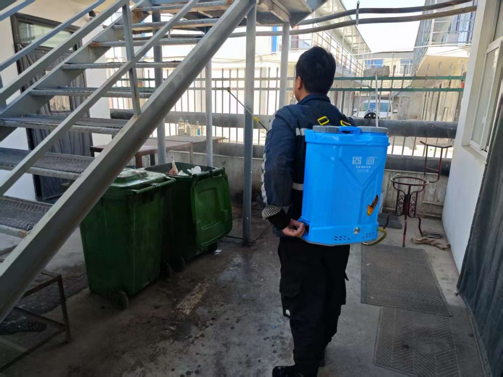 陕煤建设煤矿运营服务分公司：冬日双线守护，温暖与精准并行