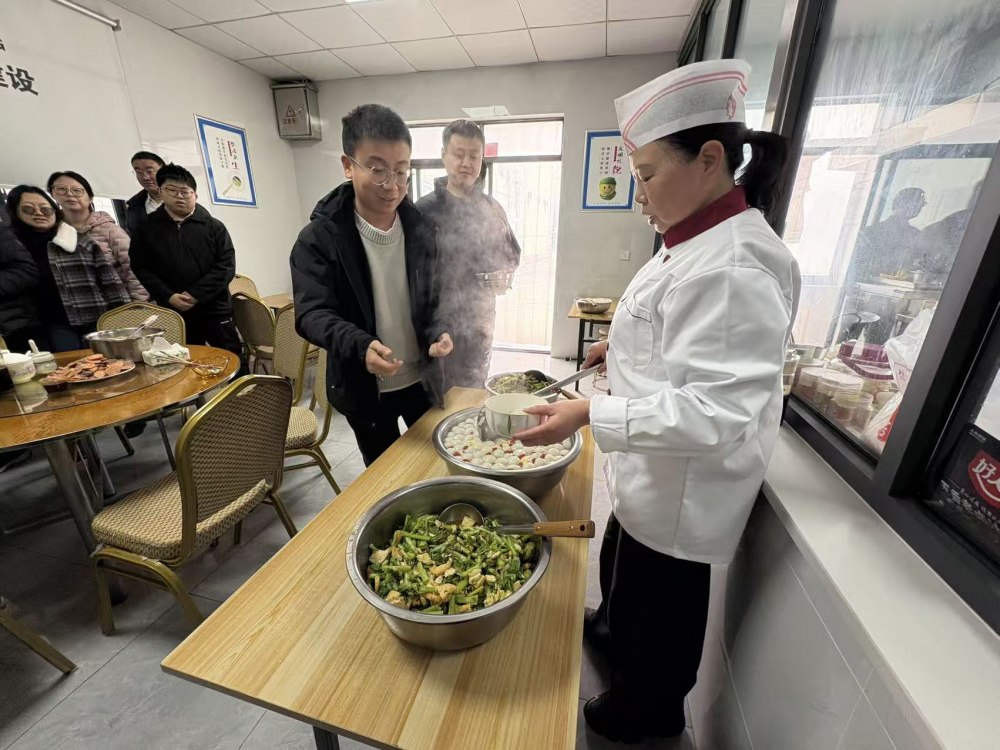 元宵情暖聚合力 同心奋进新征程