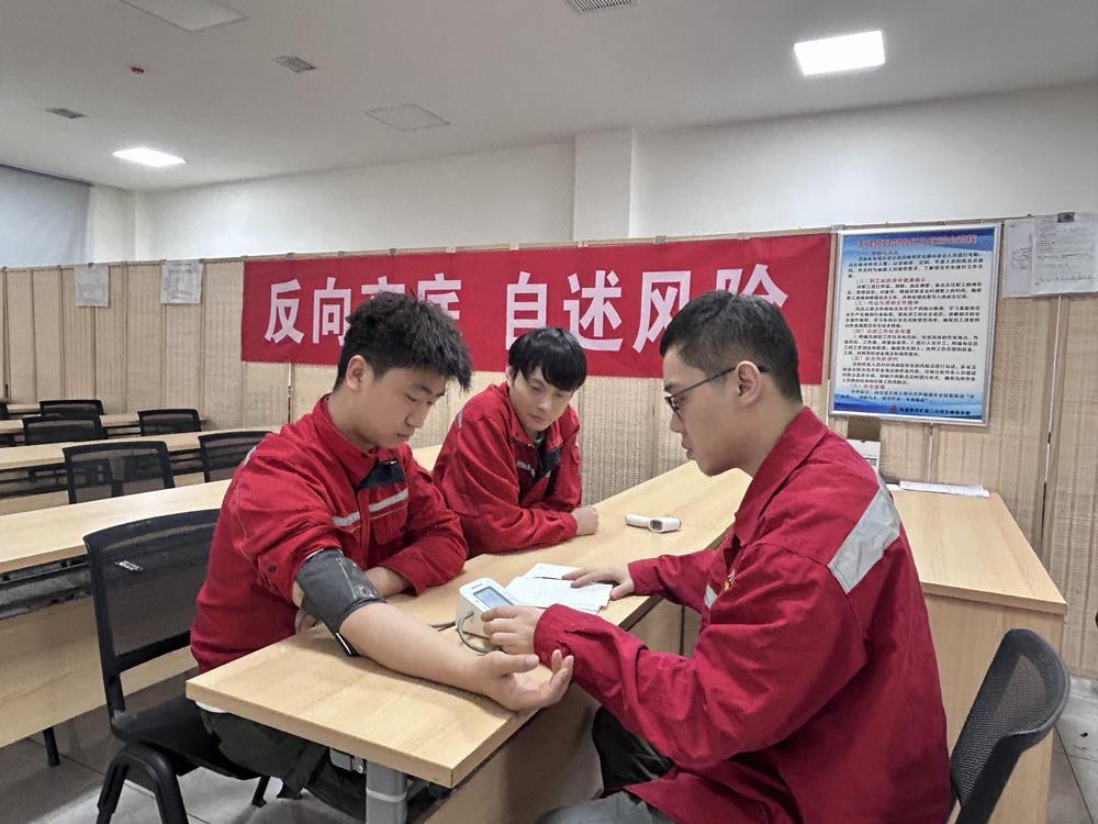 陕煤建设矿建二公司：党建领航聚合力 奋进矿建谱新篇