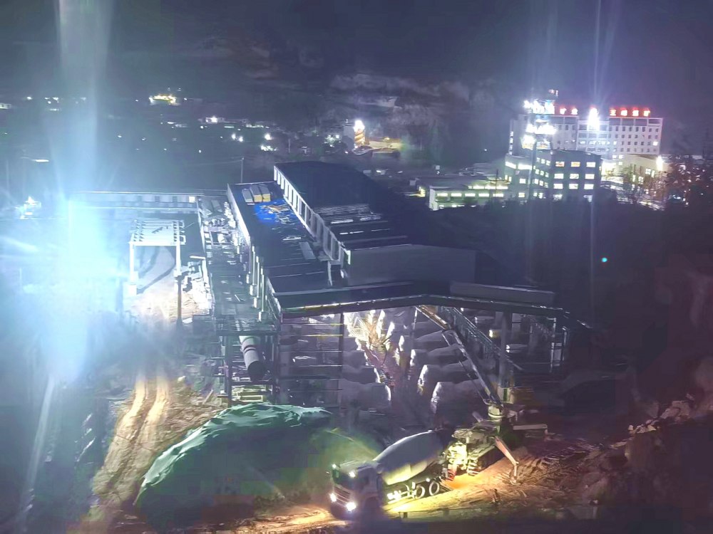 昼夜鏖战抢进度 凝心聚力促攻坚