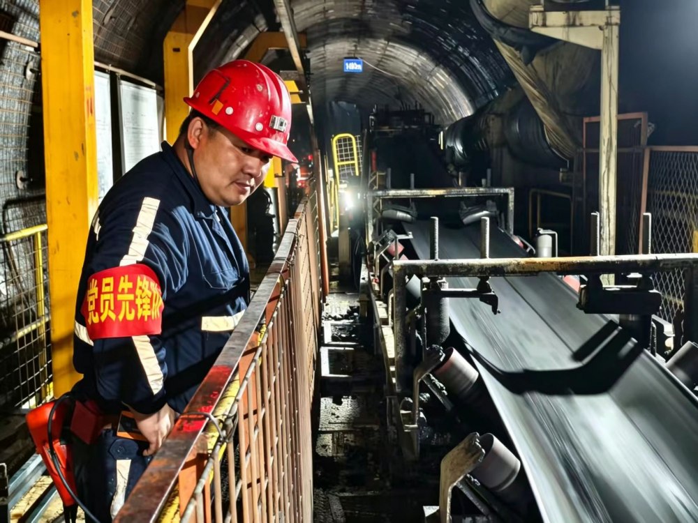 陕煤建设煤矿运营服务分公司：班组建设的“三个支点”撬动安全高效新动能