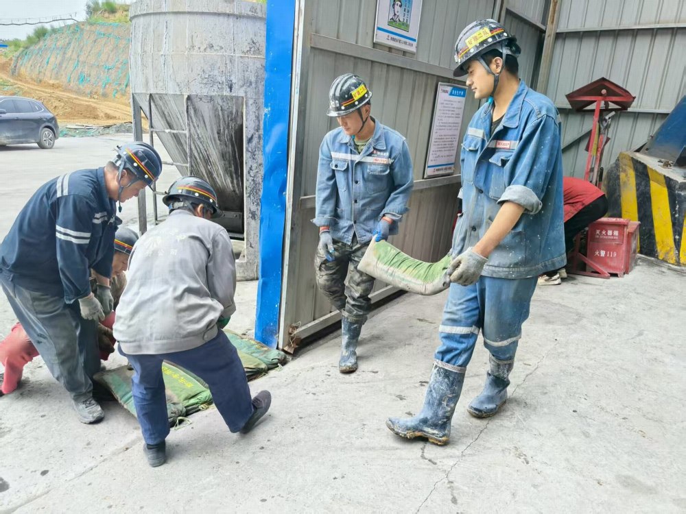 陕煤建设矿建二公司：闻“汛”而动守底线，多措并举筑安堤