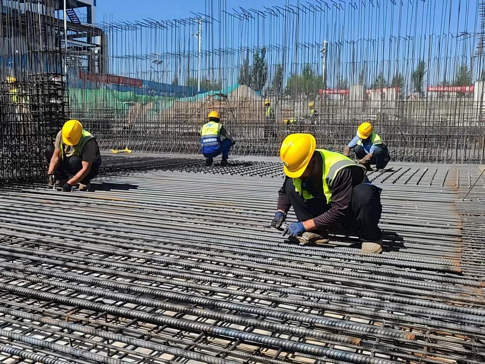 陕煤建设榆林公司：抢抓黄金期 攻坚保目标 三季度施工建设全面提速
